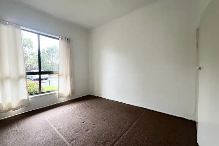 Fifth view of Homely house listing, 7 Trinacria Court, Deer Park VIC 3023