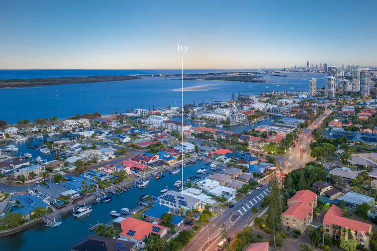 2/107 Bayview Street, Runaway Bay QLD 4216