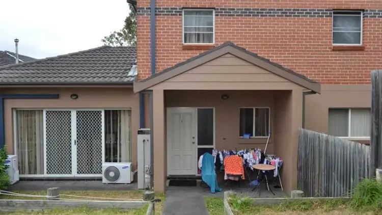 1/317 Blaxcell Street, Granville NSW 2142