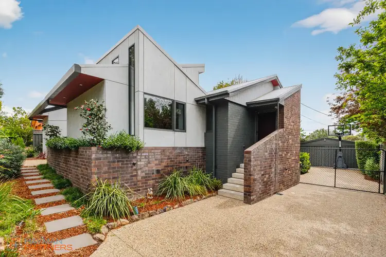 10 Ayers Place, Curtin ACT 2605