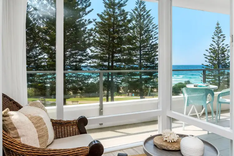 9/162 Marine Parade, Rainbow Bay QLD 4225