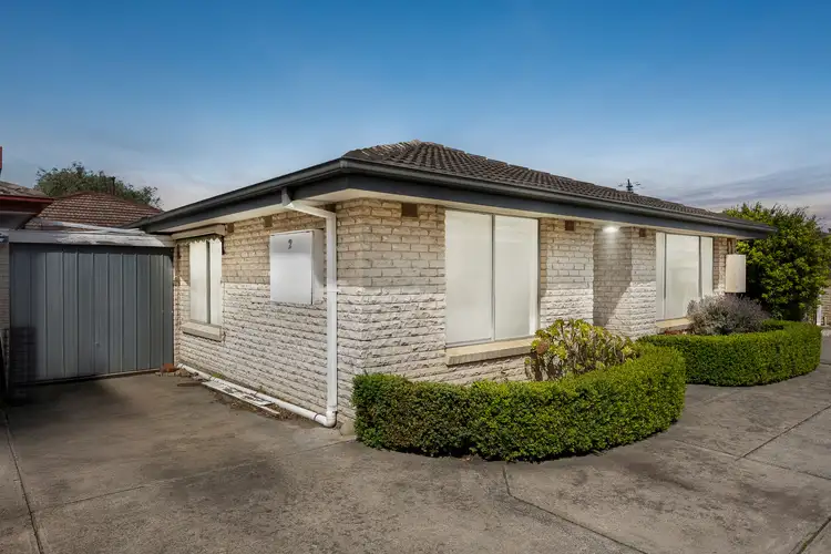 2/9-11 Poet Road, Bentleigh East VIC 3165