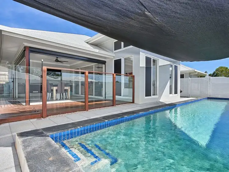 27 Whipbird Drive, Smithfield QLD 4878