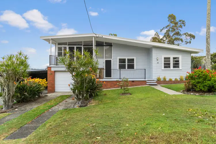 19 Elizabeth Street, Fennell Bay NSW 2283
