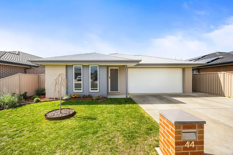 44 Royal York Road, Winter Valley VIC 3358