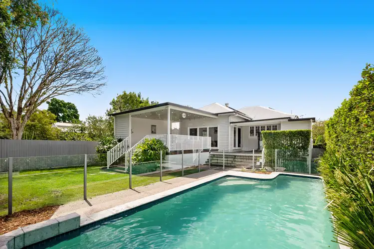 32 Bentinck Street, Sherwood QLD 4075