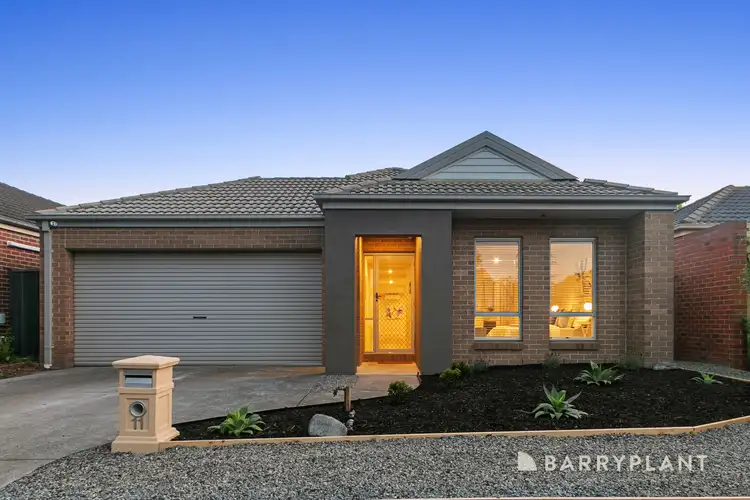 11 Everly Circuit, Pakenham VIC 3810