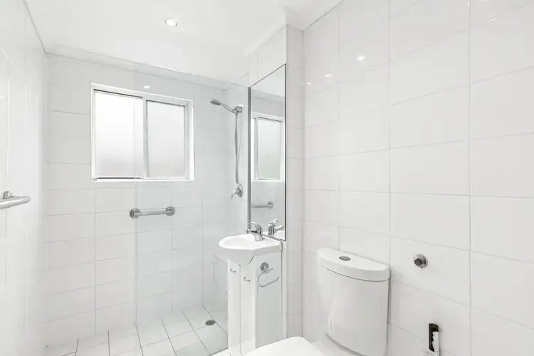 Third view of Homely apartment listing, 5/20 Pacific Parade, Dee Why NSW 2099