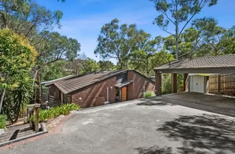 41 Milborne Crescent