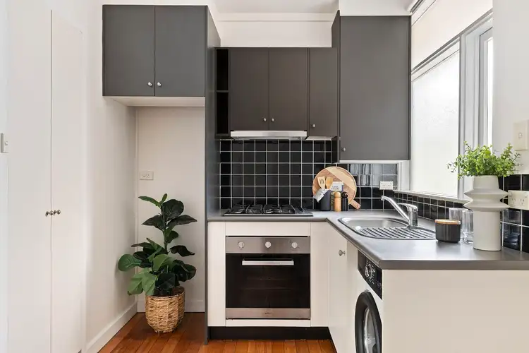 Fifth view of Homely apartment listing, 1/282 Barkly Street, Elwood VIC 3184