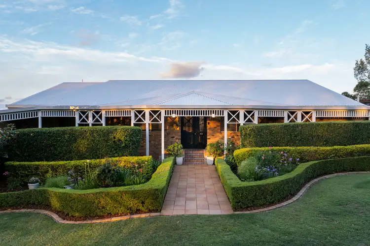 43 Rowena Street, Kenmore QLD 4069