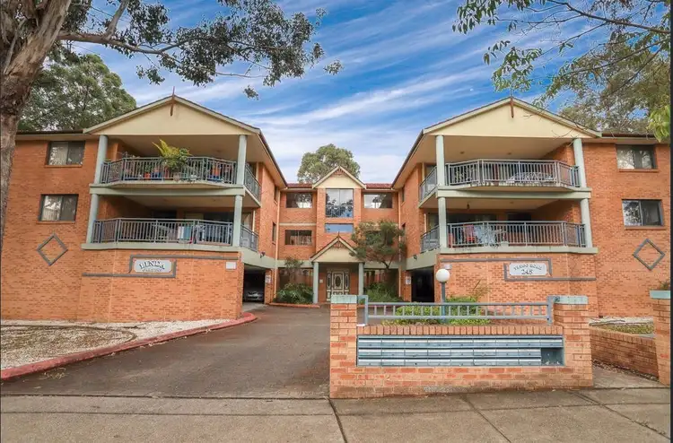 17/245 Targo Road, Toongabbie NSW 2146