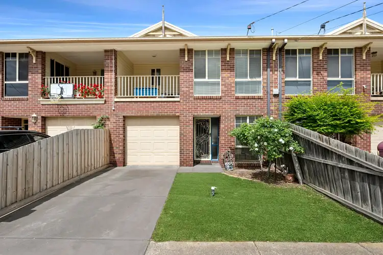 24 Vautier Street, Rippleside VIC 3215