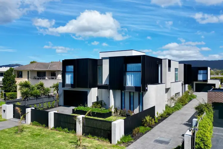 2/8 Frank Street, Safety Beach VIC 3936