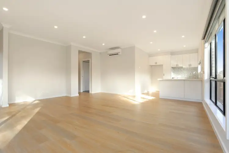 Third view of Homely townhouse listing, 2/30 Oxley Avenue, Bundoora VIC 3083