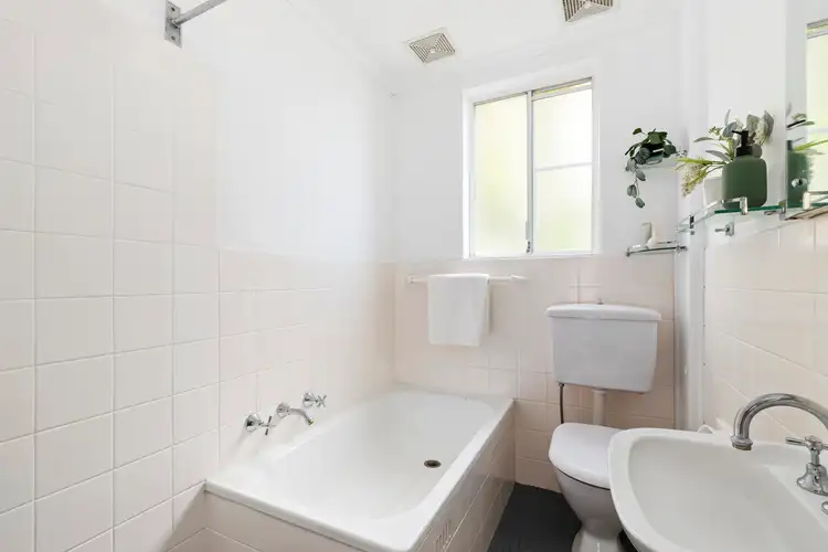 Fifth view of Homely apartment listing, 1/60 Kenneth Road, Manly Vale NSW 2093