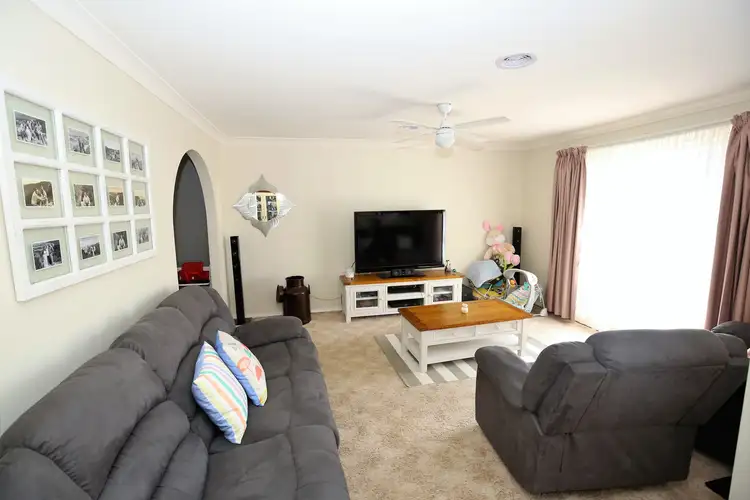 Fifth view of Homely house listing, 7 Sundown Drive, Kelso NSW 2795