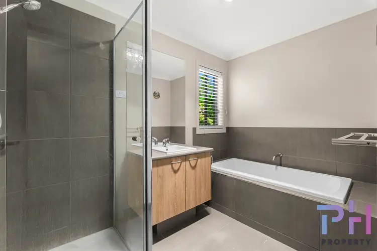 Third view of Homely house listing, 27 Coomoora Circuit, Strathfieldsaye VIC 3551