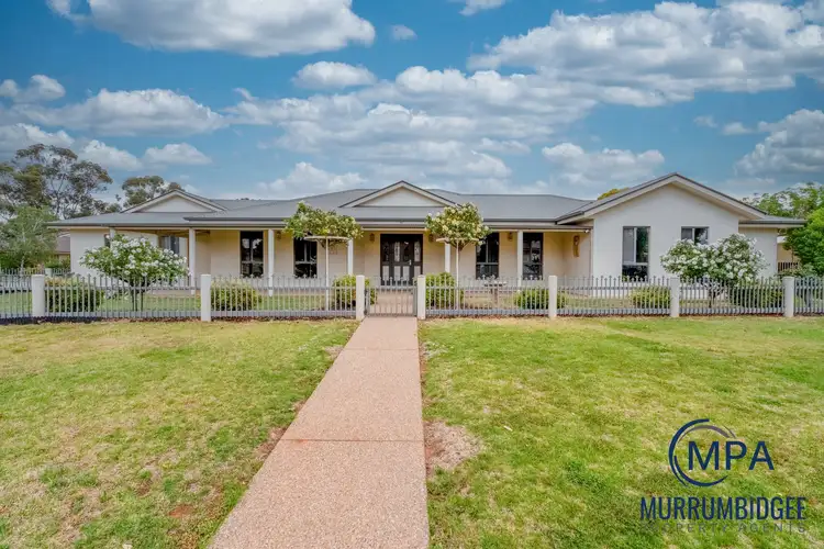 20 Bella Vista Drive, Leeton NSW 2705