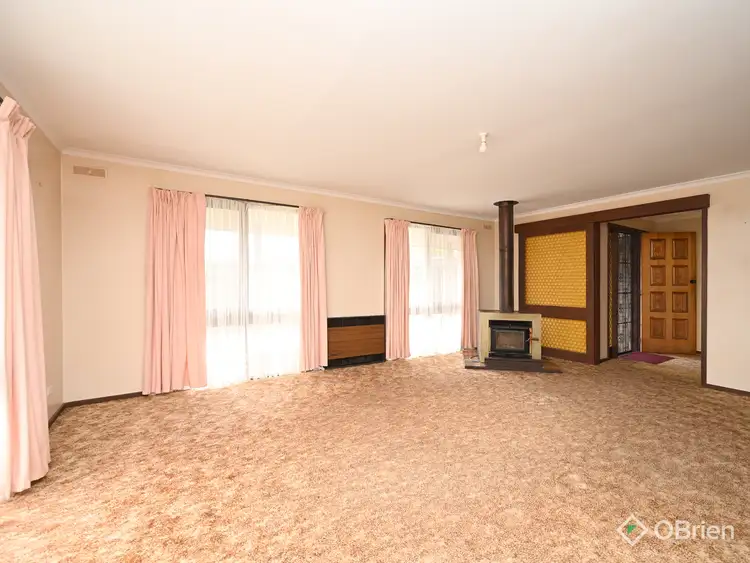 Fifth view of Homely house listing, 10 Beckley Court, Bairnsdale VIC 3875