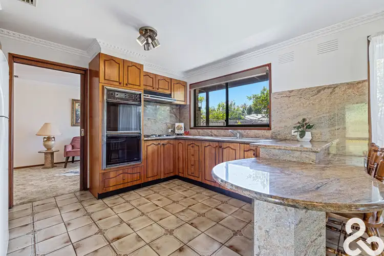 Sixth view of Homely house listing, 2 Barcelona Close, Thomastown VIC 3074