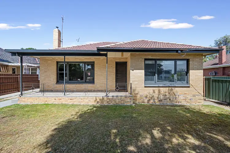 14 Nish Street, Flora Hill VIC 3550