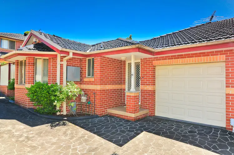 1/151A Targo Road, Girraween NSW 2145