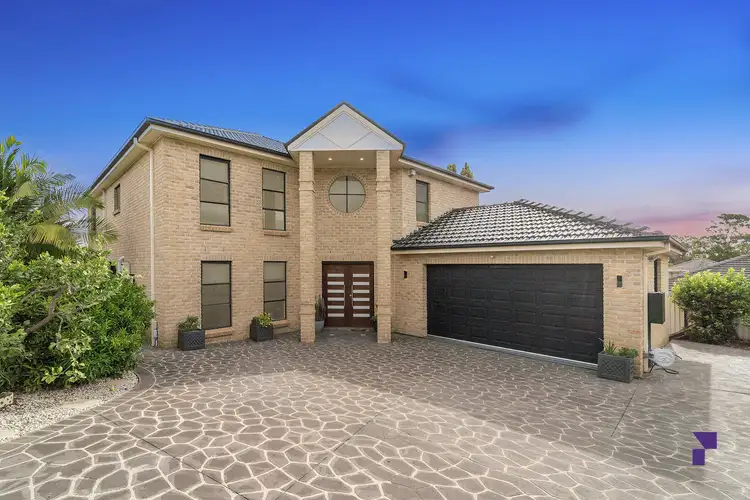 10 Almond Place, Casula NSW 2170