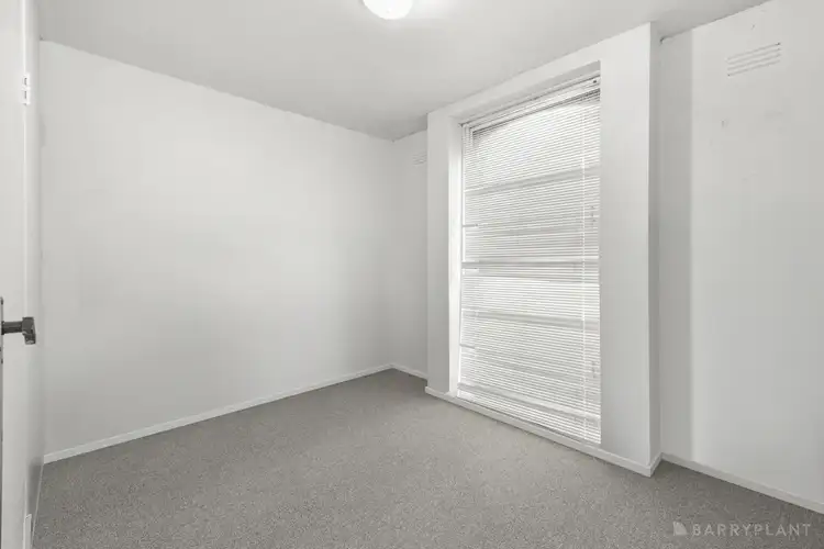 Fifth view of Homely unit listing, 2/6 St James Avenue, Springvale VIC 3171