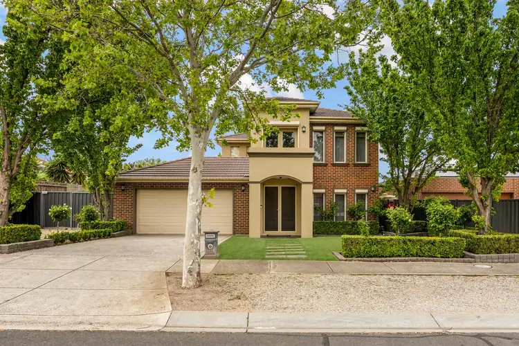 93 Hillcrest Drive, Hillside VIC 3037
