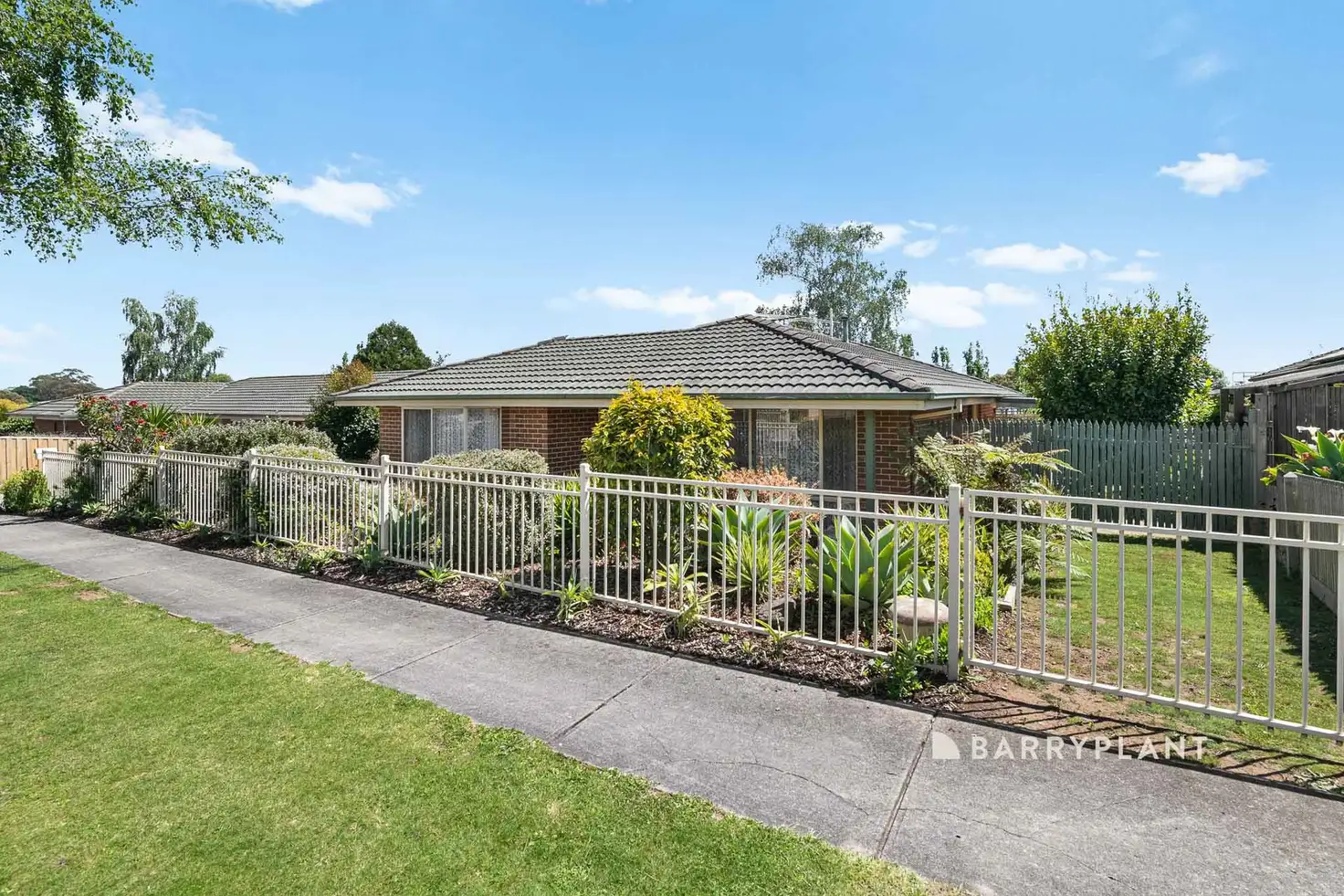 Main view of Homely unit listing, 2/11 Outlook Drive, Drouin VIC 3818