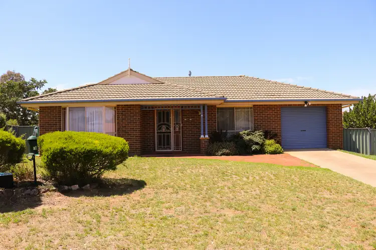 10 Angel Court, Young NSW 2594