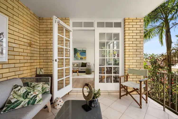 10/4 Ashburner Street