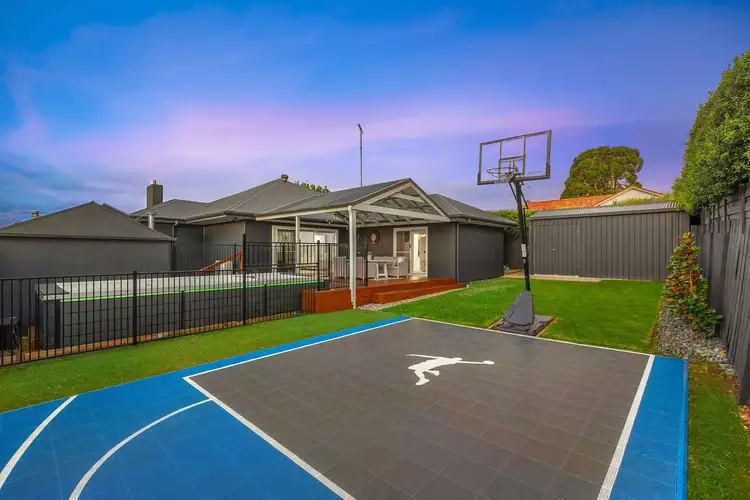 1 Sanglen Terrace