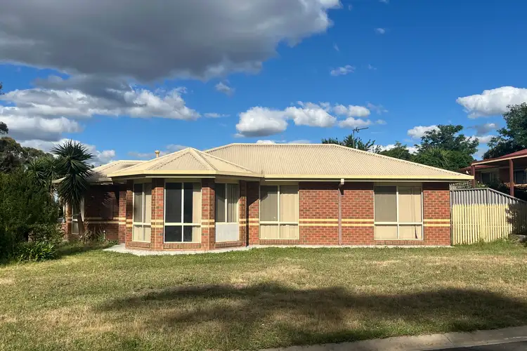 21 Ennor Place, Kangaroo Flat VIC 3555