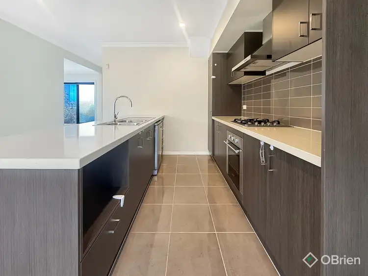 Fifth view of Homely house listing, 34 Ravenhurst Circuit, Cranbourne North VIC 3977