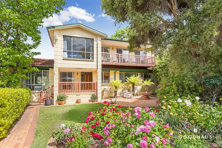 5 Warner Place, Holder ACT 2611