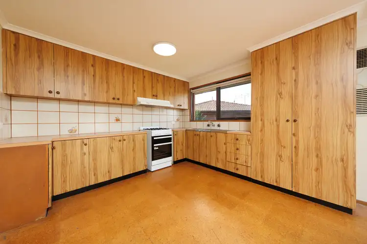 Fifth view of Homely house listing, 2 Glenapp Court, Wodonga VIC 3690