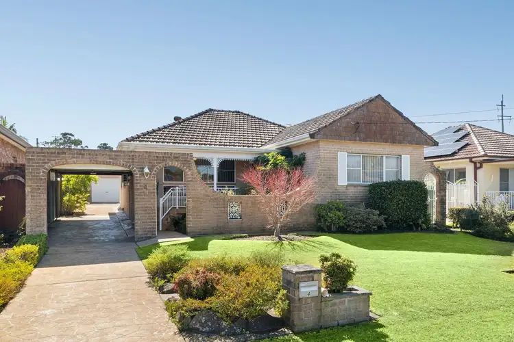 4 Atkinson Avenue, Padstow NSW 2211