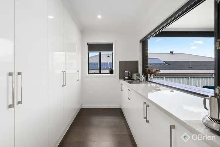 Fifth view of Homely house listing, 4 Cleeland Court, West Wodonga VIC 3690