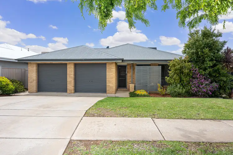 14 Bindari Avenue, Glenfield Park NSW 2650