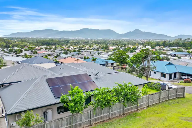 6 Trumpeter Street, Kanimbla QLD 4870