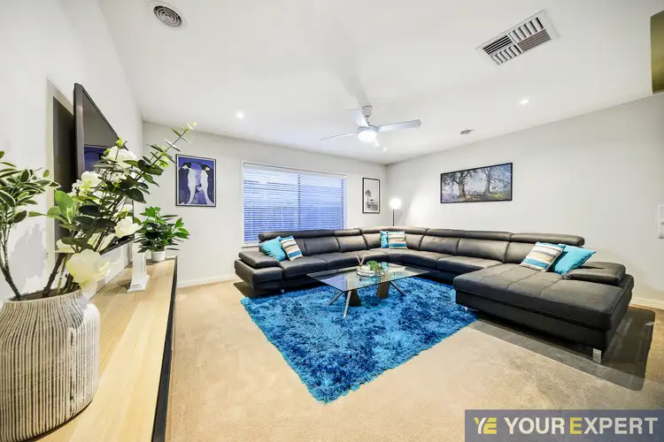 Sixth view of Homely house listing, 6 Jeanetta Close, Cranbourne East VIC 3977