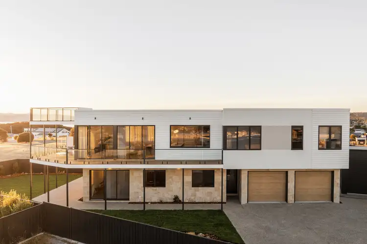 5 Topaz Place