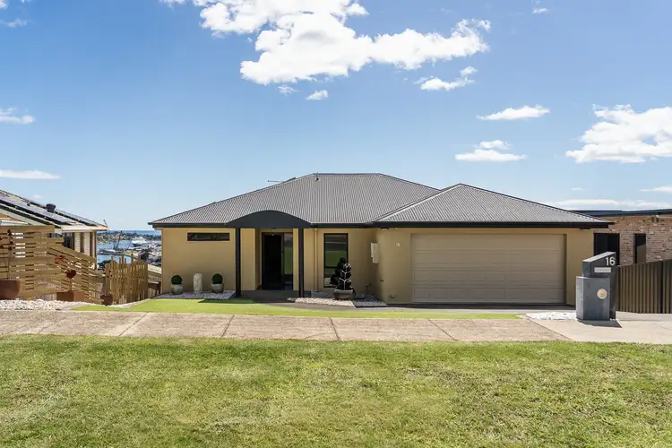 16 Skyline Drive, East Devonport TAS 7310