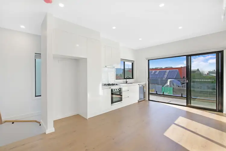 6/20 Green Street, Airport West VIC 3042