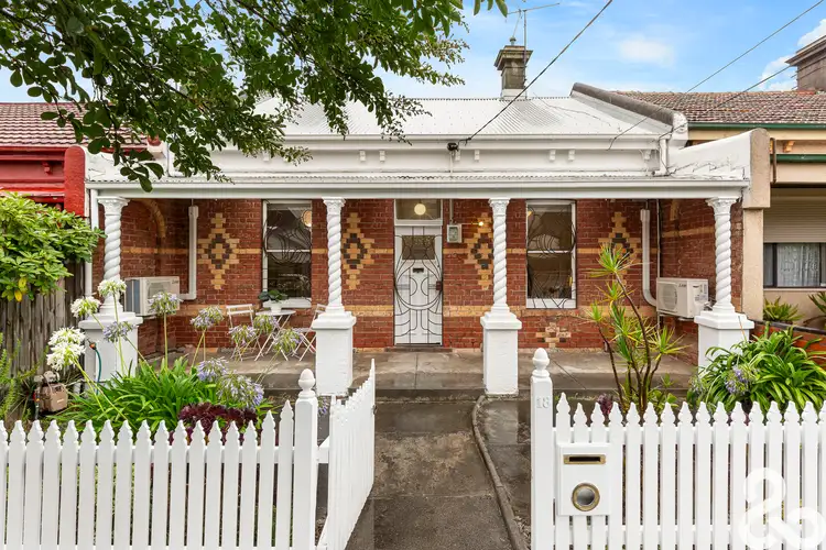 18 Livingstone Parade, Preston VIC 3072