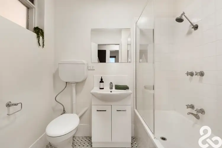 Sixth view of Homely apartment listing, 2/39 Rossmoyne Street, Thornbury VIC 3071