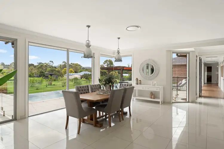 25 Warwick Lane, Samford Valley QLD 4520