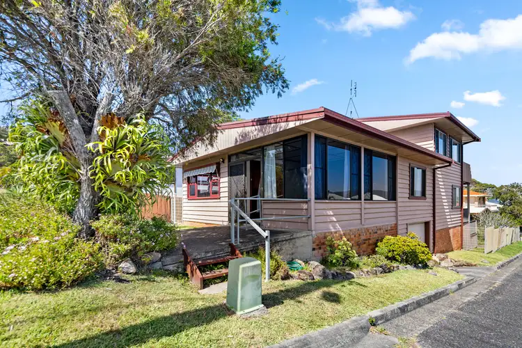 7 Beranghi Street, Crescent Head NSW 2440